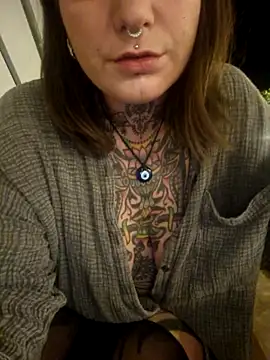 lizzardqueeen online show from 09/27/25, 10:04