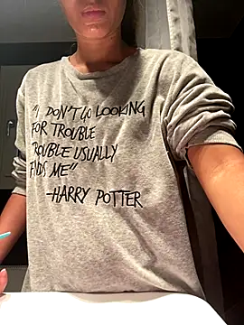 Gaby pinheirO online show from 10/12/25, 09:30