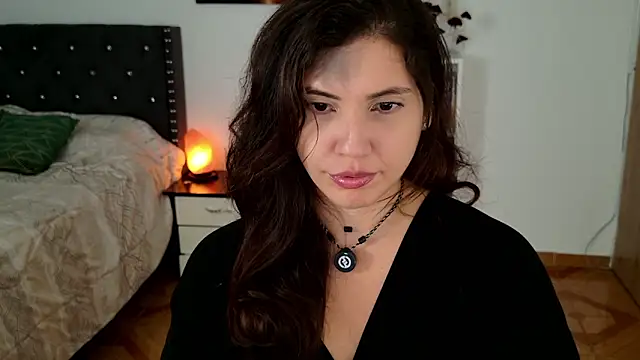 Snapshot of Sigrid- chatting on 01/11/26, 01:43 Sigrid- online show from 01/11/26, 01:43