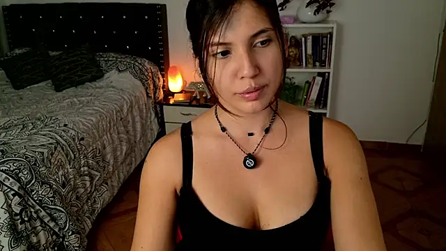 Snapshot of Sigrid- chatting on 02/08/26, 12:47 Sigrid- online show from 02/08/26, 12:47
