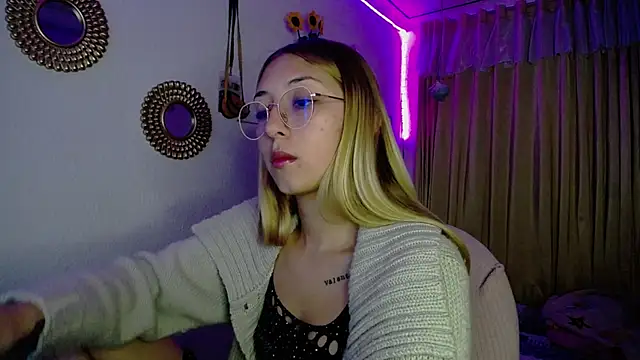 Soffy-brooks online show from 12/11/24, 04:28