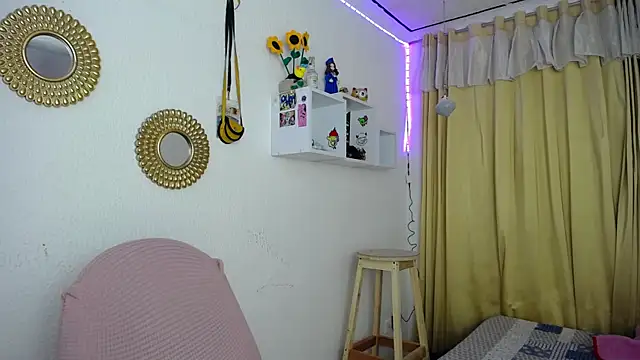 Soffy-brooks online show from 01/21/25, 11:24