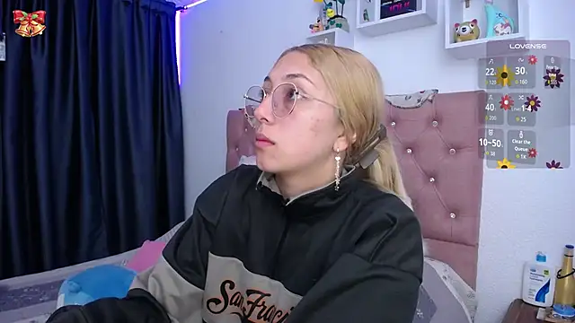 Soffy-brooks online show from 12/14/25, 03:12