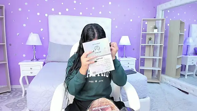 scarlette 15  online show from 11/13/25, 03:27