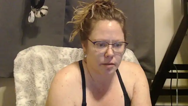 Snapshot of MissyLovexxx chatting on 11/01/25, 10:12 MissyLovexxx online show from 11/01/25, 10:12