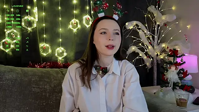 Snapshot of GarynAnstead chatting on 12/24/24, 11:06 GarynAnstead online show from 12/24/24, 11:06