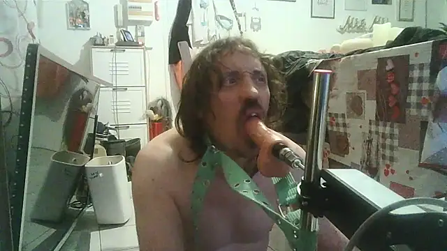 cyril020202 online show from 10/29/25, 05:47