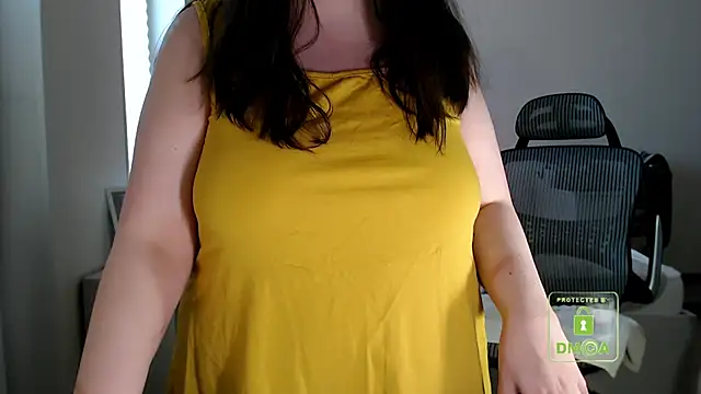 cute and hot online show from 04/19/26, 12:59