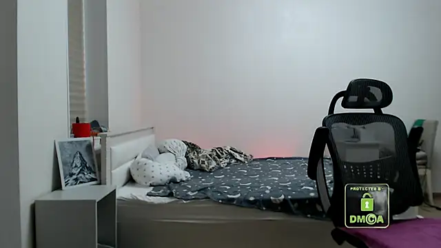 cute and hot online show from 05/10/26, 10:15