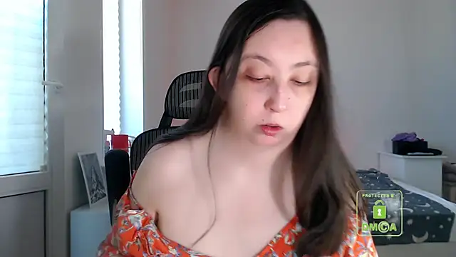 cute and hot online show from 05/14/26, 02:57