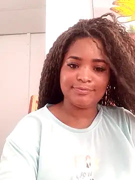 Snapshot of hilary-08 chatting on 09/23/25, 02:42 hilary-08 online show from 09/23/25, 02:42