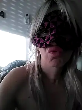 Snapshot of porcedda38 chatting on 12/27/24, 07:51 porcedda38 online show from 12/27/24, 07:51