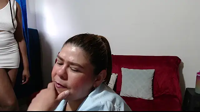 NATHYHOTT online show from 10/10/25, 11:20