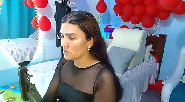 Snapshot of venus_swet_ chatting on 02/23/25, 02:51 venus swet online show from 02/23/25, 02:51