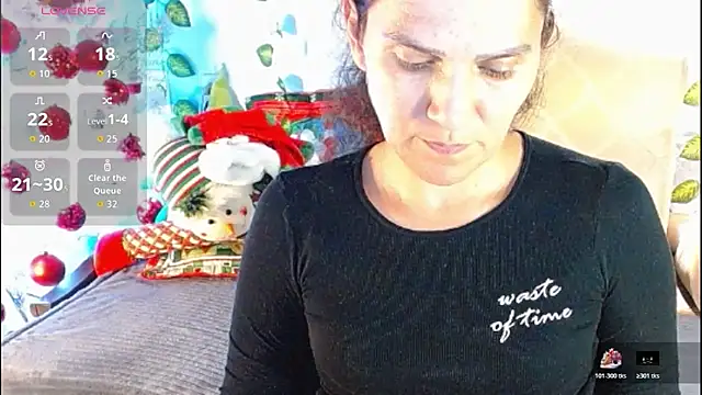 Snapshot of venus_swet_ chatting on 12/15/25, 12:26 venus swet online show from 12/15/25, 12:26