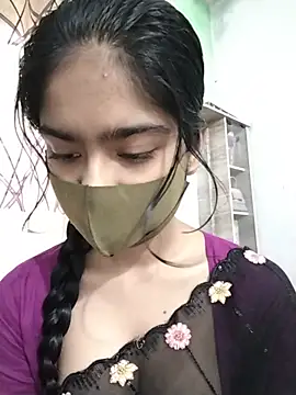 Snapshot of Arisha- chatting on 07/25/26, 06:33 Arisha- online show from 07/25/26, 06:33