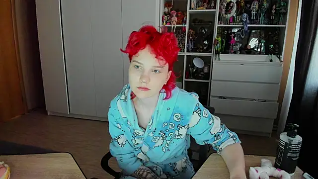 School Love online show from 04/29/26, 07:56