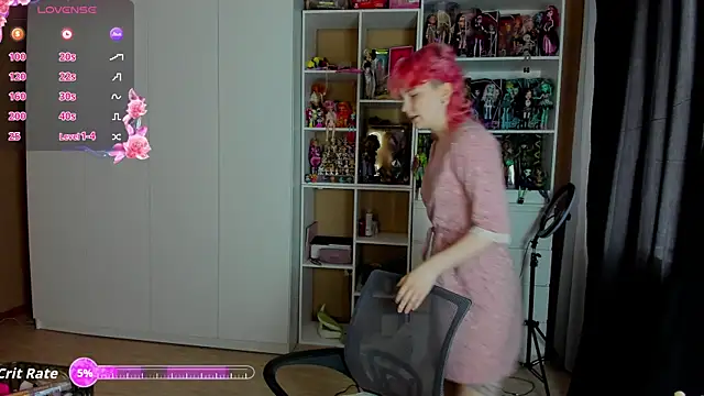 School Love online show from 05/15/26, 07:15