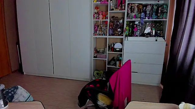 School Love online show from 06/22/26, 08:11