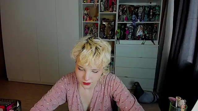 School Love online show from 07/30/26, 08:13