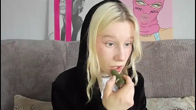 EnigmaSee online show from 11/08/25, 02:23