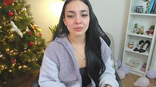 Snapshot of _BellaEvans_ chatting on 11/28/25, 12:41 BellaEvans online show from 11/28/25, 12:41