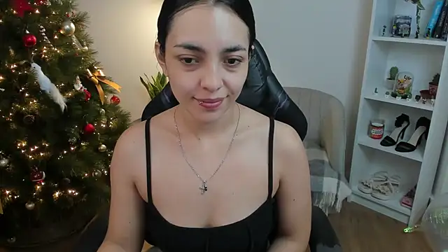 Snapshot of _BellaEvans_ chatting on 12/05/25, 05:49 BellaEvans online show from 12/05/25, 05:49