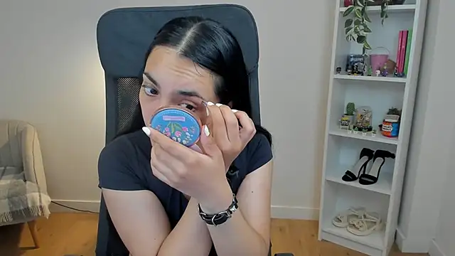  BellaEvans  online show from 06/04/26, 04:51