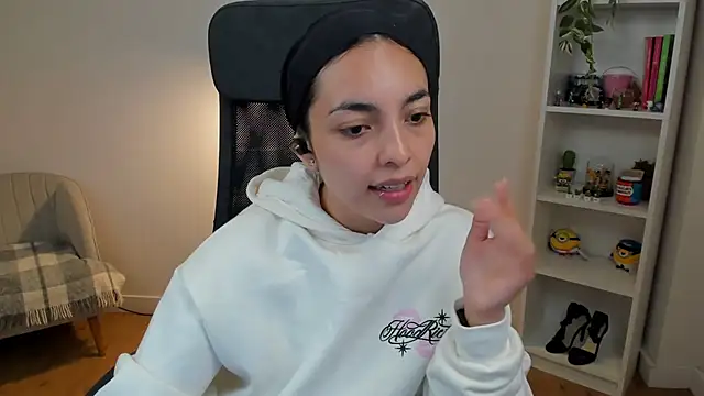  BellaEvans  online show from 06/11/26, 04:32