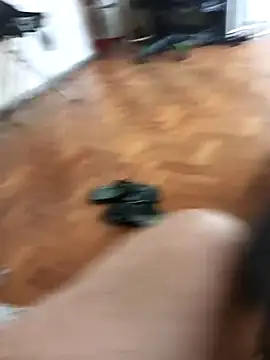 Snapshot of lobomisterioso13 chatting on 11/05/25, 06:52 lobomisterioso13 online show from 11/05/25, 06:52