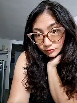 Snapshot of Mia_Ruiz chatting on 02/01/25, 02:47 Mia Ruiz online show from 02/01/25, 02:47
