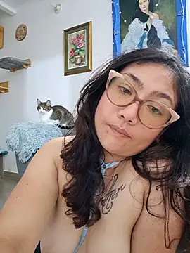 Snapshot of Mia_Ruiz chatting on 03/02/25, 04:17 Mia Ruiz online show from 03/02/25, 04:17
