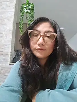 Snapshot of Mia_Ruiz chatting on 03/03/25, 12:26 Mia Ruiz online show from 03/03/25, 12:26
