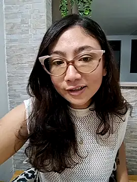 Snapshot of Mia_Ruiz chatting on 03/18/25, 12:49 Mia Ruiz online show from 03/18/25, 12:49