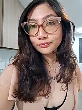 Snapshot of Mia_Ruiz chatting on 03/21/25, 01:34 Mia Ruiz online show from 03/21/25, 01:34