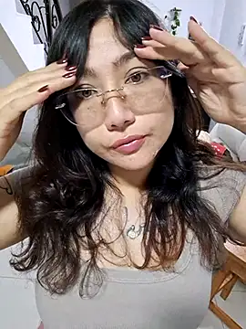 Snapshot of Mia_Ruiz chatting on 09/18/25, 02:35 Mia Ruiz online show from 09/18/25, 02:35