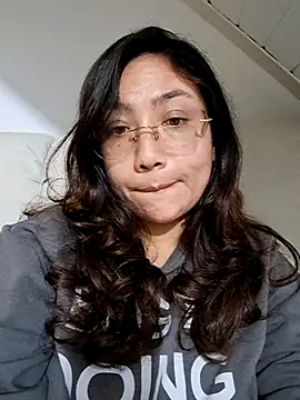 Snapshot of Mia_Ruiz chatting on 10/02/25, 02:18 Mia Ruiz online show from 10/02/25, 02:18