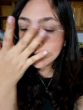 Snapshot of Mia_Ruiz chatting on 10/24/25, 02:08 Mia Ruiz online show from 10/24/25, 02:08