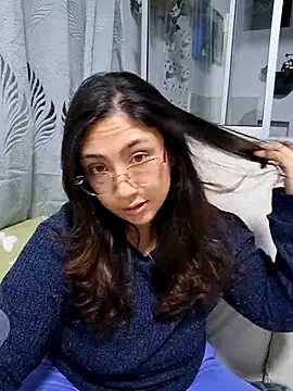 Snapshot of Mia_Ruiz chatting on 10/28/25, 02:15 Mia Ruiz online show from 10/28/25, 02:15