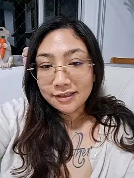 Mia Ruiz online show from 11/08/25, 03:18