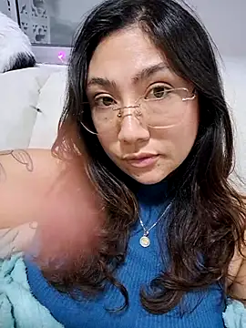 Mia Ruiz online show from 11/09/25, 03:16