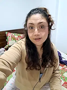 Mia Ruiz online show from 11/20/25, 03:07