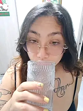 Mia Ruiz online show from 11/27/25, 03:19