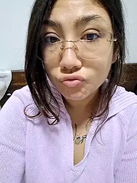 Mia Ruiz online show from 11/28/25, 03:09