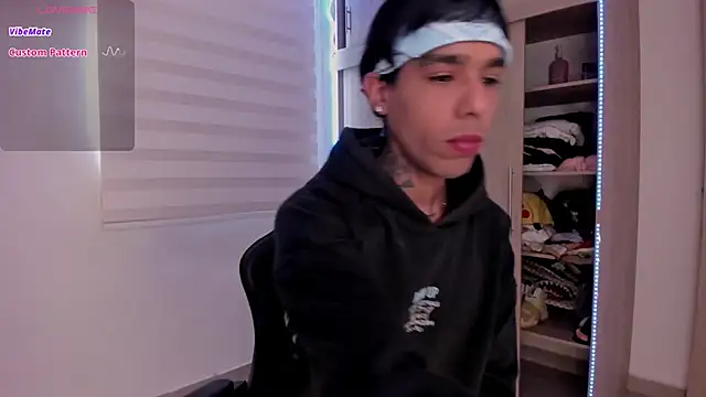 aldrinwhite online show from 02/15/25, 03:39