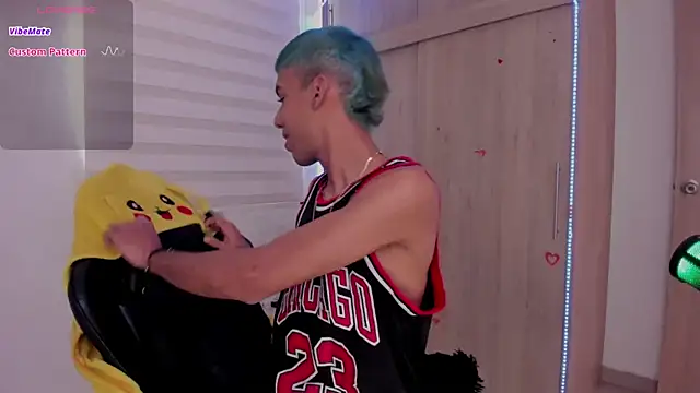 aldrinwhite online show from 03/17/25, 04:33