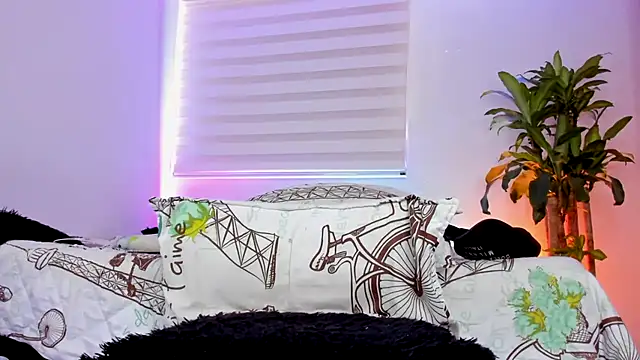 aldrinwhite online show from 10/09/25, 05:55