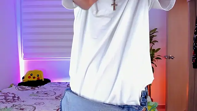 aldrinwhite online show from 10/12/25, 04:39