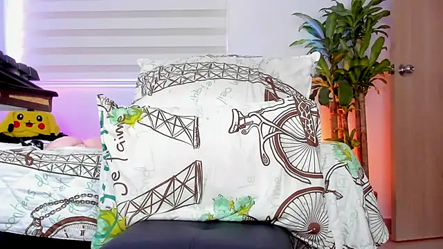 aldrinwhite online show from 10/14/25, 05:14