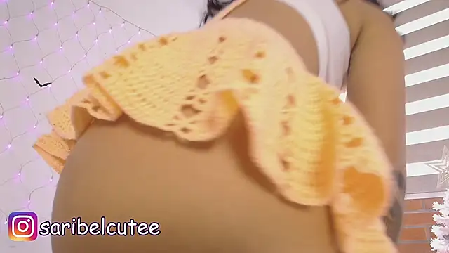 Snapshot of saribelcute chatting on 12/03/24, 04:50 saribelcute online show from 12/03/24, 04:50